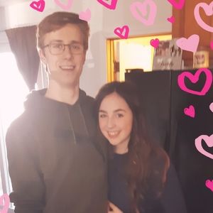 Meet your Posher, Mia